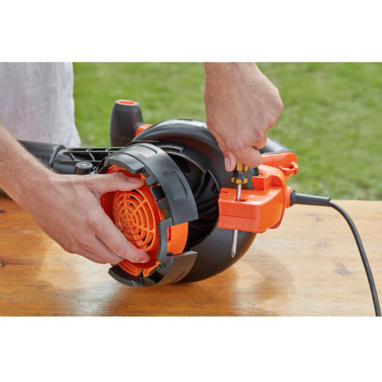 Купити Садовий пилосос електричний BLACK+DECKER BEBLV301. Офіційний магазин Toolmaster Україна. Фірмовий інструмент та обладнання, офіційна гарантія