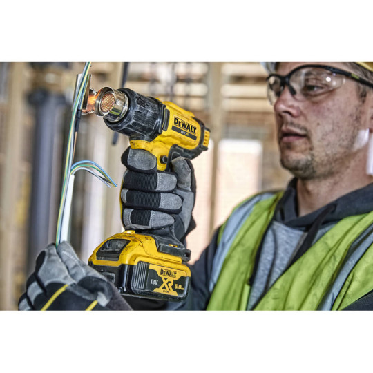 Купити Пістолет гарячого повітря - фен акумуляторний DeWALT DCE530N. Офіційний магазин Toolmaster Україна. Фірмовий інструмент та обладнання, офіційна гарантія