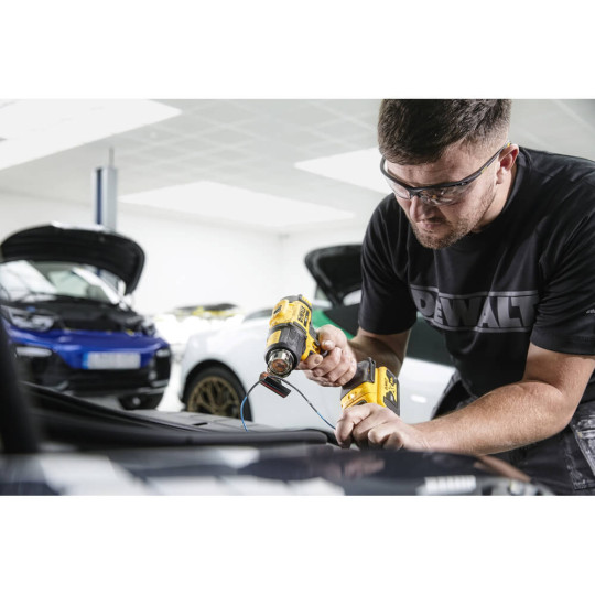 Купити Пістолет гарячого повітря - фен акумуляторний DeWALT DCE530N. Офіційний магазин Toolmaster Україна. Фірмовий інструмент та обладнання, офіційна гарантія