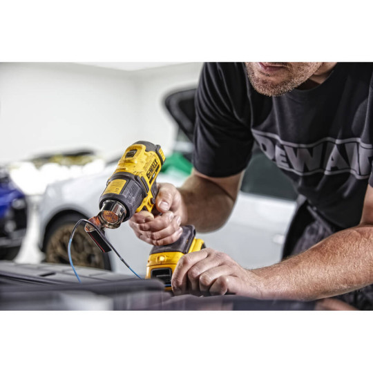 Купити Пістолет гарячого повітря - фен акумуляторний DeWALT DCE530N. Офіційний магазин Toolmaster Україна. Фірмовий інструмент та обладнання, офіційна гарантія