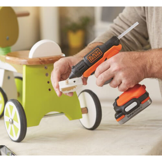 Купити Пістолет клейовий акумуляторний BLACK+DECKER BDCGG12N. Офіційний магазин Toolmaster Україна. Фірмовий інструмент та обладнання, офіційна гарантія