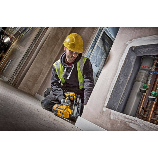 Купити Пістолет цвяхозабивний акумуляторний безщітковий DeWALT DCN662NT. Офіційний магазин Toolmaster Україна. Фірмовий інструмент та обладнання, офіційна гарантія