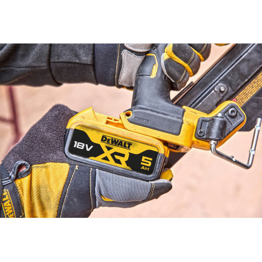 Купити Пістолет цвяхозабивний акумуляторний безщітковий DeWALT DCN930N. Офіційний магазин Toolmaster Україна. Фірмовий інструмент та обладнання, офіційна гарантія
