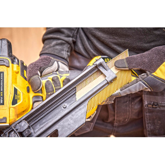 Купити Пістолет цвяхозабивний акумуляторний безщітковий DeWALT DCN930P2. Офіційний магазин Toolmaster Україна. Фірмовий інструмент та обладнання, офіційна гарантія
