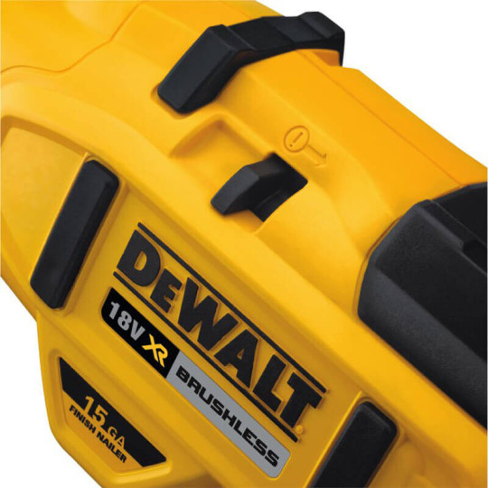 Купити Пістолет цвяхозабивний акумуляторний безщітковий DeWALT DCN650N. Офіційний магазин Toolmaster Україна. Фірмовий інструмент та обладнання, офіційна гарантія
