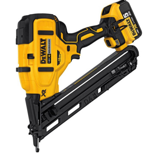 Купити Пістолет цвяхозабивний акумуляторний безщітковий DeWALT DCN650P2. Офіційний магазин Toolmaster Україна. Фірмовий інструмент та обладнання, офіційна гарантія