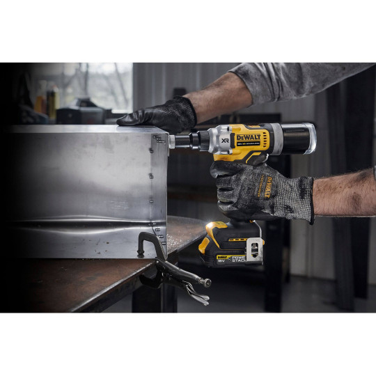 Купити Заклепочник аккумуляторный бесщеточный DeWALT DCF414NT. Официальный магазин Toolmaster Украина. Фирменный инструмент и оборудование, официальная гарантия