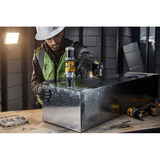 Купити Заклепочник аккумуляторный бесщеточный DeWALT DCF414NT. Официальный магазин Toolmaster Украина. Фирменный инструмент и оборудование, официальная гарантия