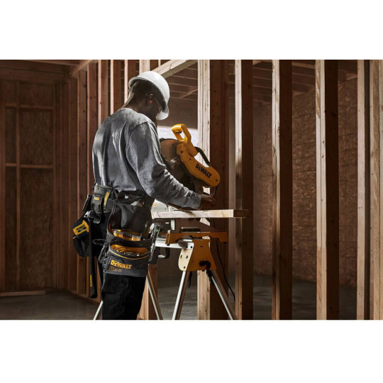 Купити Професійний ремінь з навісними сумками DeWALT DWST40603-1. Офіційний магазин Toolmaster Україна. Фірмовий інструмент та обладнання, офіційна гарантія