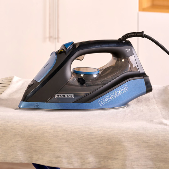 Купити Праска BLACK+DECKER BXIR2801E. Офіційний магазин Toolmaster Україна. Фірмовий інструмент та обладнання, офіційна гарантія