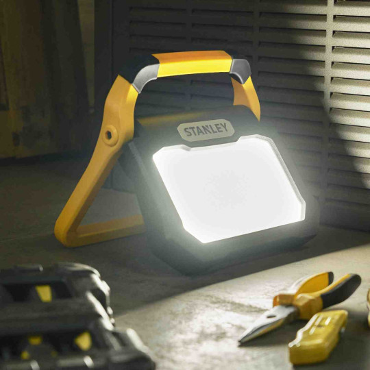 Купити Прожектор світлодіодний STANLEY SXLS50120E. Офіційний магазин Toolmaster Україна. Фірмовий інструмент та обладнання, офіційна гарантія