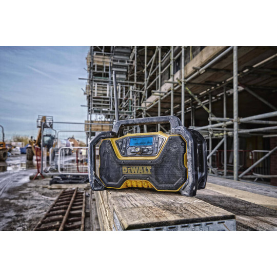 Купити Радіоприймач DeWALT DCR029. Офіційний магазин Toolmaster Україна. Фірмовий інструмент та обладнання, офіційна гарантія
