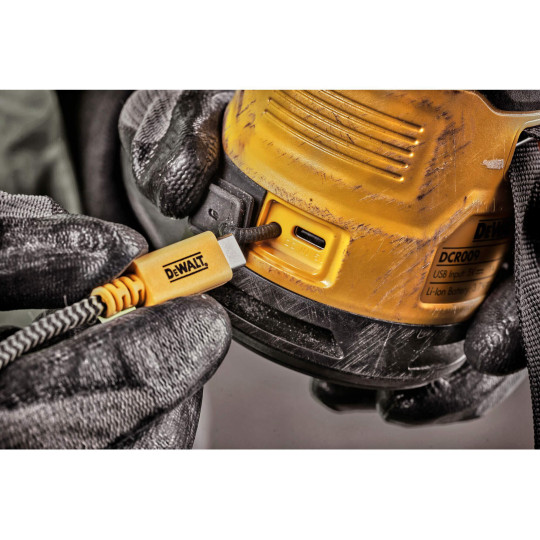 Купити Колонка портативна акумуляторна DeWALT DCR009. Офіційний магазин Toolmaster Україна. Фірмовий інструмент та обладнання, офіційна гарантія