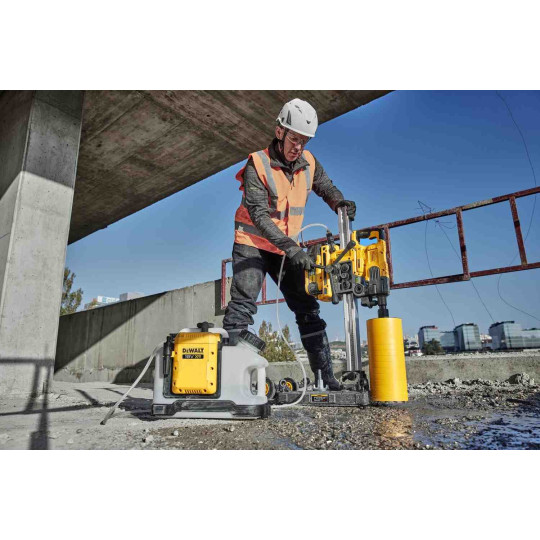 Купити Резервуар для подачі води DeWALT DCE6820N. Офіційний магазин Toolmaster Україна. Фірмовий інструмент та обладнання, офіційна гарантія
