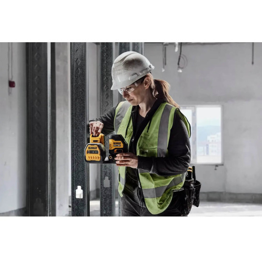 Купити Рівень лазерний лінійний DeWALT DCE088D1G18. Офіційний магазин Toolmaster Україна. Фірмовий інструмент та обладнання, офіційна гарантія