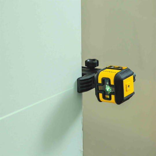 Купити Рівень лазерний CUBIX® Green Beam Cross Line STANLEY STHT77499-1. Офіційний магазин Toolmaster Україна. Фірмовий інструмент та обладнання, офіційна гарантія