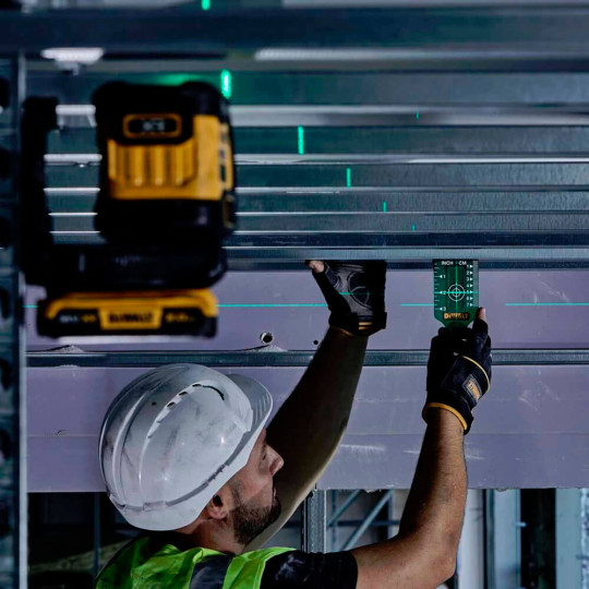 Купити Рівень лазерний лінійний DeWALT DCLE34021N. Офіційний магазин Toolmaster Україна. Фірмовий інструмент та обладнання, офіційна гарантія