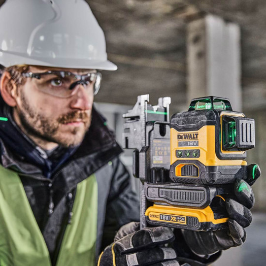 Купити Рівень лазерний лінійний DeWALT DCLE34031N. Офіційний магазин Toolmaster Україна. Фірмовий інструмент та обладнання, офіційна гарантія