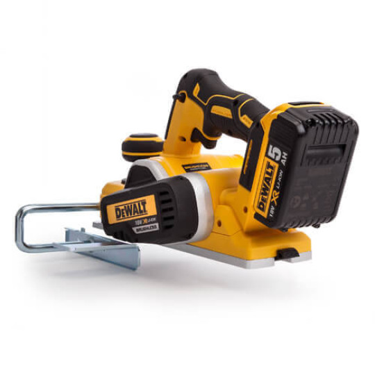 Купити Рубанок акумуляторний безщітковий DeWALT DCP580P2. Офіційний магазин Toolmaster Україна. Фірмовий інструмент та обладнання, офіційна гарантія