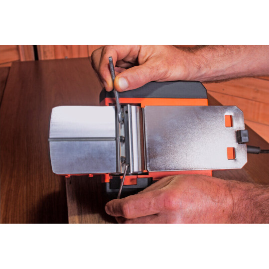 Купити Рубанок мережевий BLACK+DECKER BEW712. Офіційний магазин Toolmaster Україна. Фірмовий інструмент та обладнання, офіційна гарантія