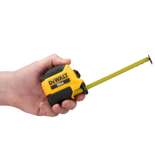 Купити Рулетка вимірювальна COMPACT, 5 м х 28 мм DeWALT DWHT38114-0. Офіційний магазин Toolmaster Україна. Фірмовий інструмент та обладнання, офіційна гарантія