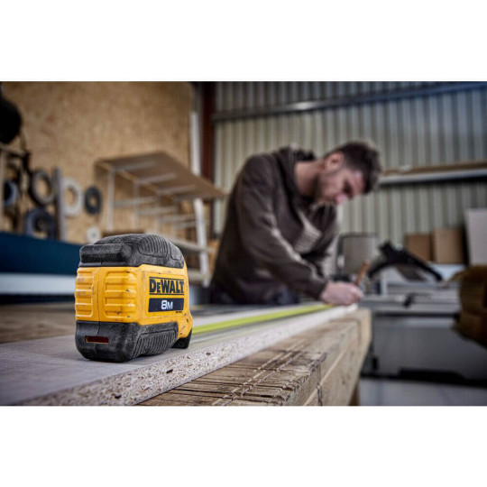 Купити Рулетка вимірювальна COMPACT, 8 м х 28 мм DeWALT DWHT38128-0. Офіційний магазин Toolmaster Україна. Фірмовий інструмент та обладнання, офіційна гарантія