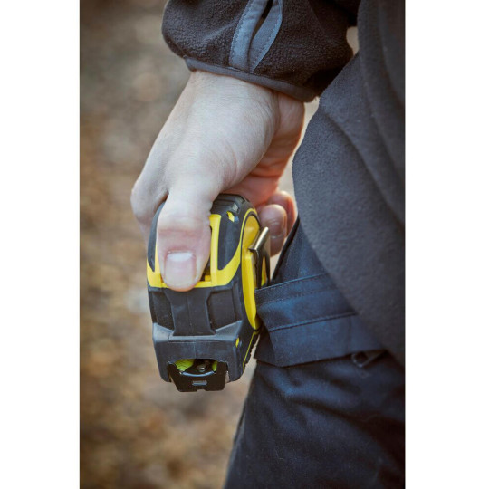 Купити Рулетка измерительная FatMax®Autolock длиной 8 м/26, шириной 25 мм, в прорезиненном корпусе, с двойной шкалой STANLEY FMHT43243-0. Официальный магазин Toolmaster Украина. Фирменный инструмент и оборудование, официальная гарантия