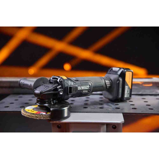 Купити Шліфмашина кутова - болгарка акумуляторна безщіткова McLaren F1 TEAM SPECIAL EDITION DeWALT DCG45MP2T. Офіційний магазин Toolmaster Україна. Фірмовий інструмент та обладнання, офіційна гарантія