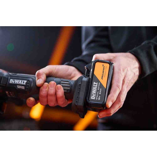 Купити Шліфмашина кутова - болгарка акумуляторна безщіткова McLaren F1 TEAM SPECIAL EDITION DeWALT DCG45MP2T. Офіційний магазин Toolmaster Україна. Фірмовий інструмент та обладнання, офіційна гарантія