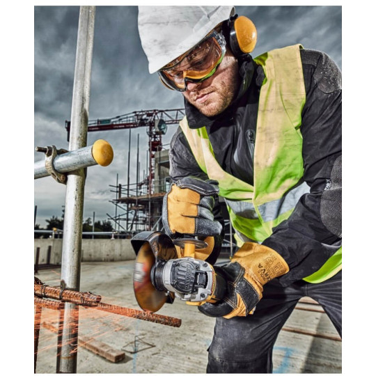 Купити Шлифмашина угловая - болгарка аккумуляторная бесщеточная DeWALT DCG405P2. Официальный магазин Toolmaster Украина. Фирменный инструмент и оборудование, официальная гарантия