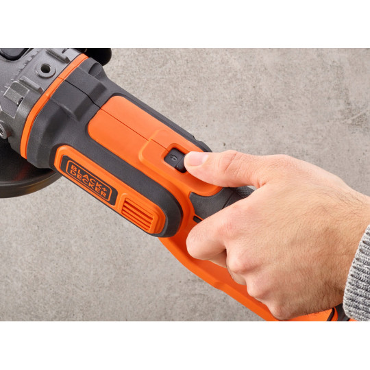 Купити Шліфмашина кутова - болгарка акумуляторна BLACK+DECKER BCG720N. Офіційний магазин Toolmaster Україна. Фірмовий інструмент та обладнання, офіційна гарантія