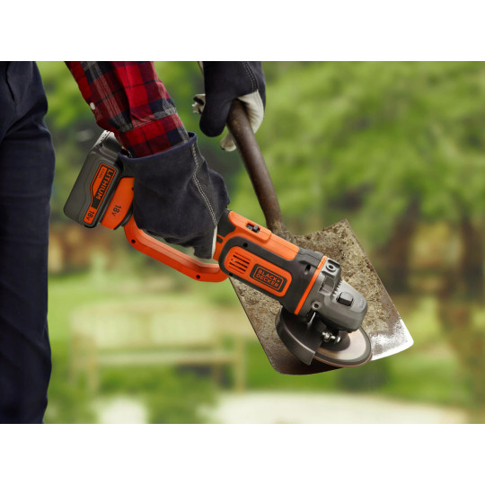 Купити Шліфмашина кутова - болгарка акумуляторна BLACK+DECKER BCG720N. Офіційний магазин Toolmaster Україна. Фірмовий інструмент та обладнання, офіційна гарантія