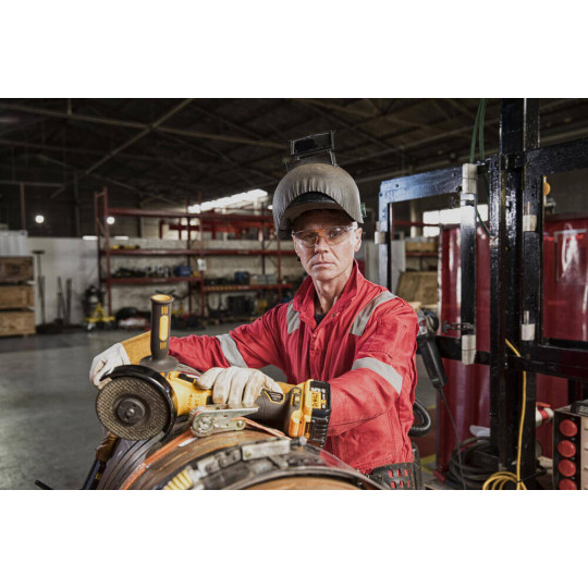 Купити Шлифмашина угловая - болгарка аккумуляторная бесщеточная DeWALT DCG405P3. Официальный магазин Toolmaster Украина. Фирменный инструмент и оборудование, официальная гарантия