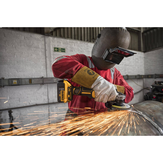 Купити Шлифмашина угловая - болгарка аккумуляторная бесщеточная DeWALT DCG405P3. Официальный магазин Toolmaster Украина. Фирменный инструмент и оборудование, официальная гарантия