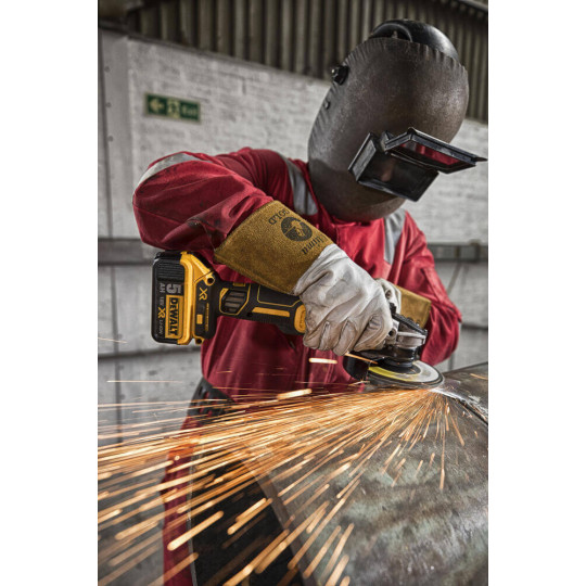 Купити Шлифмашина угловая - болгарка аккумуляторная бесщеточная DeWALT DCG405P3. Официальный магазин Toolmaster Украина. Фирменный инструмент и оборудование, официальная гарантия
