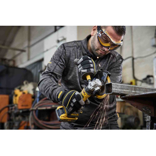 Купити Шлифмашина угловая - болгарка аккумуляторная бесщеточная DeWALT DCG404N. Официальный магазин Toolmaster Украина. Фирменный инструмент и оборудование, официальная гарантия