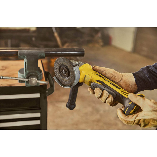 Купити Шліфмашина кутова акумуляторна безщіткова STANLEY FATMAX SFMCG700B. Офіційний магазин Toolmaster Україна. Фірмовий інструмент та обладнання, офіційна гарантія