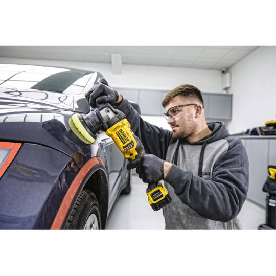 Купити Полірувальна машина акумуляторна безщіткова DeWALT DCM848N. Офіційний магазин Toolmaster Україна. Фірмовий інструмент та обладнання, офіційна гарантія