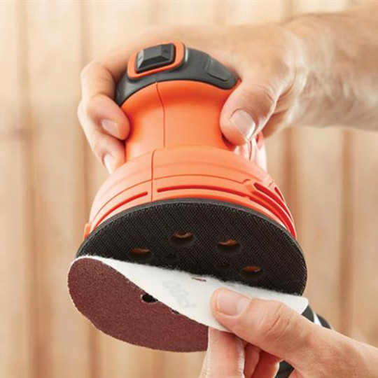 Купити Шліфмашина вібраційна мережева BLACK+DECKER BEW200. Офіційний магазин Toolmaster Україна. Фірмовий інструмент та обладнання, офіційна гарантія