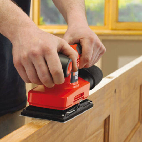 Купити Шліфмашина вібраційна мережева BLACK+DECKER KA320EKA. Офіційний магазин Toolmaster Україна. Фірмовий інструмент та обладнання, офіційна гарантія