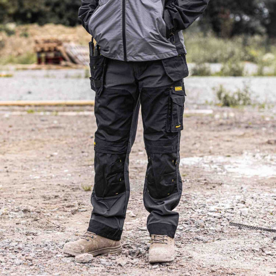 Купити Штани MEMPHIS DeWALT DWC147-004-3631. Офіційний магазин Toolmaster Україна. Фірмовий інструмент та обладнання, офіційна гарантія