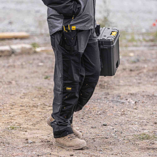 Купити Штани MEMPHIS DeWALT DWC147-004-4031. Офіційний магазин Toolmaster Україна. Фірмовий інструмент та обладнання, офіційна гарантія