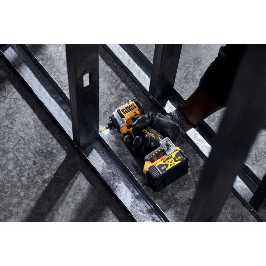 Купити Шурупокрут ударний акумуляторний безщітковий DeWALT DCF850P2T. Офіційний магазин Toolmaster Україна. Фірмовий інструмент та обладнання, офіційна гарантія