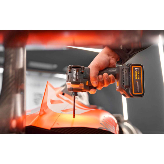 Купити Шурупокрут ударний McLaren F1 TEAM LIMITED EDITION DeWALT DCF85MM1T. Офіційний магазин Toolmaster Україна. Фірмовий інструмент та обладнання, офіційна гарантія