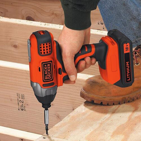Купити Шурупокрут ударний акумуляторний безщітковий BLACK+DECKER BDCIM18N. Офіційний магазин Toolmaster Україна. Фірмовий інструмент та обладнання, офіційна гарантія