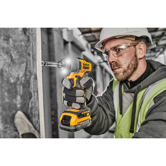 Купити Шурупокрут ударний акумуляторний безщітковий DeWALT DCF840N. Офіційний магазин Toolmaster Україна. Фірмовий інструмент та обладнання, офіційна гарантія