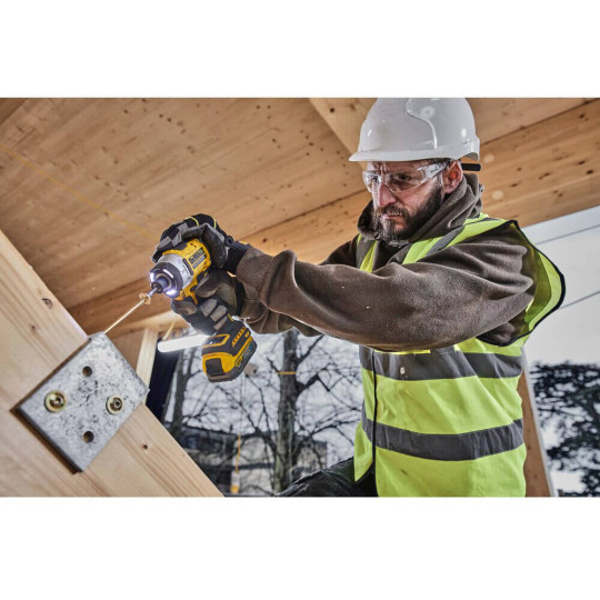 Купити Шурупокрут ударний акумуляторний безщітковий DeWALT DCF860NT. Офіційний магазин Toolmaster Україна. Фірмовий інструмент та обладнання, офіційна гарантія