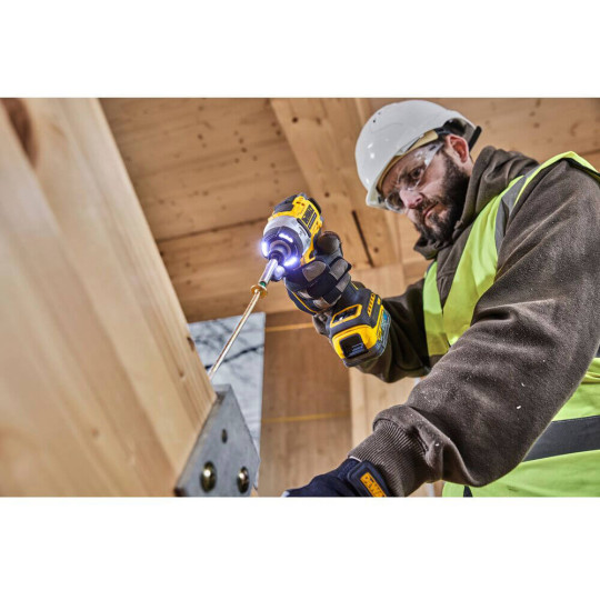 Купити Шурупокрут ударний акумуляторний безщітковий DeWALT DCF860NT. Офіційний магазин Toolmaster Україна. Фірмовий інструмент та обладнання, офіційна гарантія