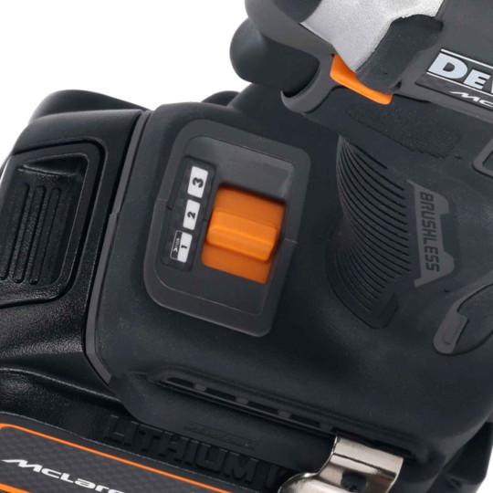 Купити Шурупокрут ударний McLaren F1 TEAM LIMITED EDITION DeWALT DCF85MP2T. Офіційний магазин Toolmaster Україна. Фірмовий інструмент та обладнання, офіційна гарантія