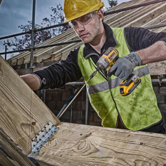 Купити Шурупокрут акумуляторний ударний безщітковий DeWALT DCF887N. Офіційний магазин Toolmaster Україна. Фірмовий інструмент та обладнання, офіційна гарантія